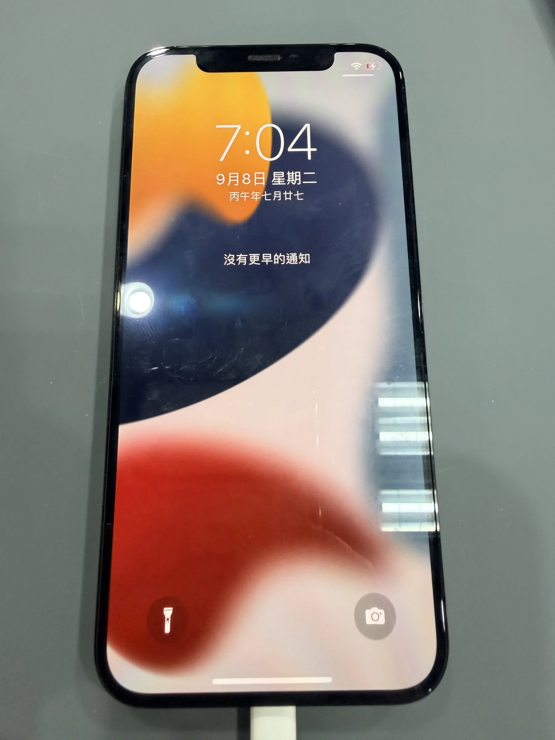 iPhone 12 Pro異常耗電維修完成，裝機充電與功能測試正常